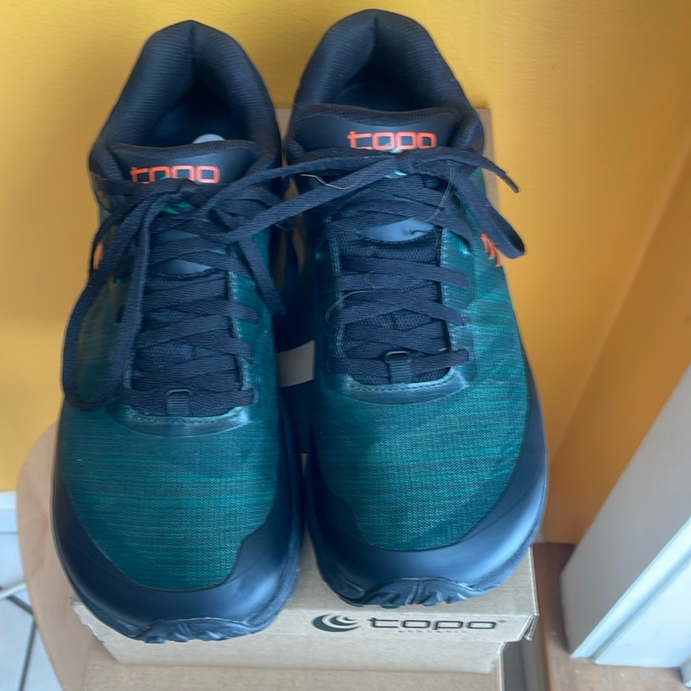 Topo Athletic ultraventure pro Trail Shoe. Men’s 9.5. Excellent condition